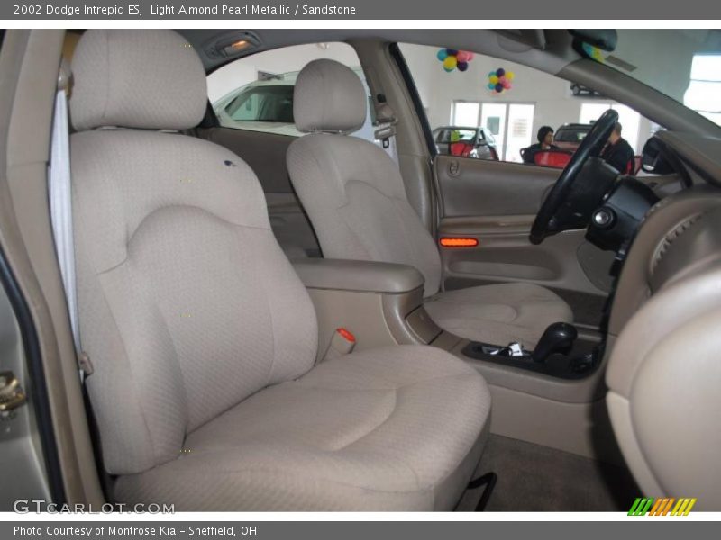  2002 Intrepid ES Sandstone Interior