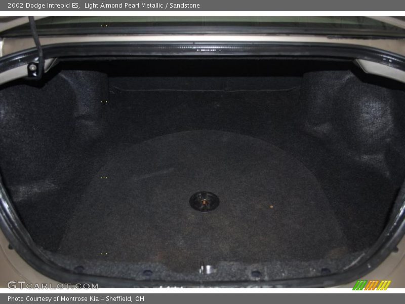  2002 Intrepid ES Trunk