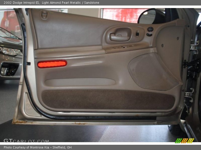 Light Almond Pearl Metallic / Sandstone 2002 Dodge Intrepid ES