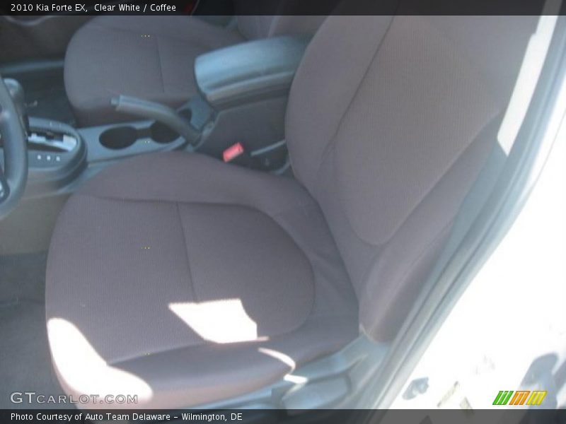 Clear White / Coffee 2010 Kia Forte EX