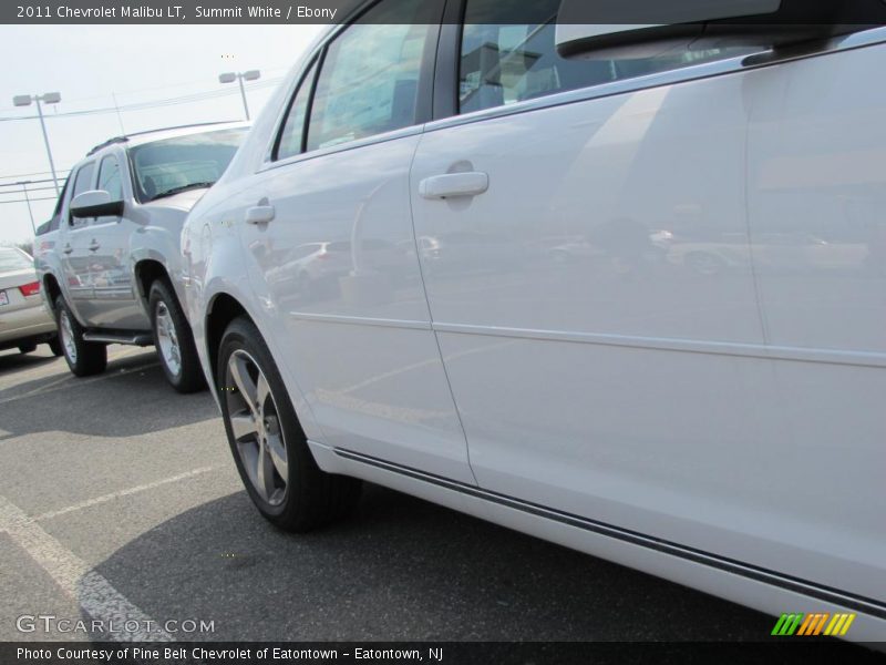 Summit White / Ebony 2011 Chevrolet Malibu LT