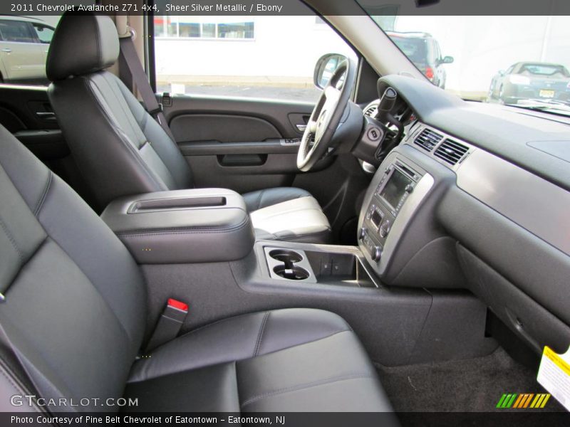 Sheer Silver Metallic / Ebony 2011 Chevrolet Avalanche Z71 4x4
