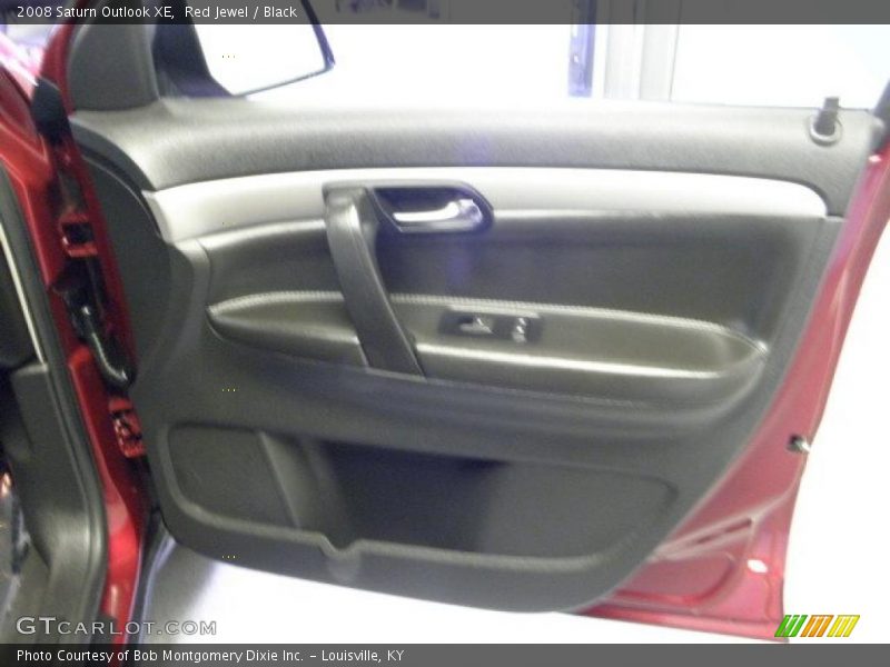 Red Jewel / Black 2008 Saturn Outlook XE