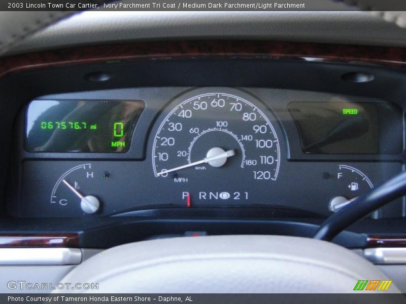 Ivory Parchment Tri Coat / Medium Dark Parchment/Light Parchment 2003 Lincoln Town Car Cartier