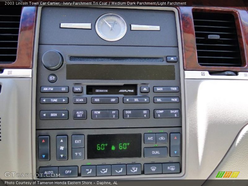 Ivory Parchment Tri Coat / Medium Dark Parchment/Light Parchment 2003 Lincoln Town Car Cartier