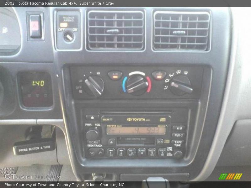 Super White / Gray 2002 Toyota Tacoma Regular Cab 4x4