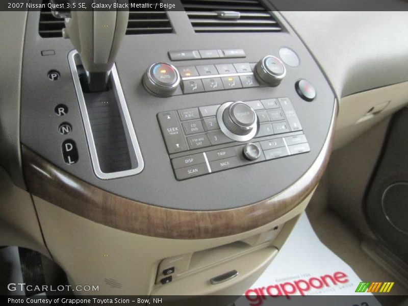 Galaxy Black Metallic / Beige 2007 Nissan Quest 3.5 SE