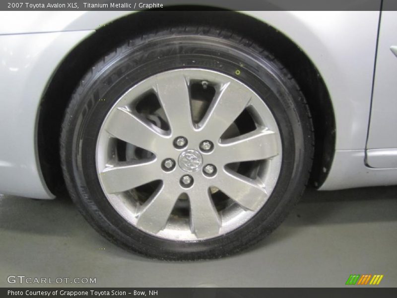 Titanium Metallic / Graphite 2007 Toyota Avalon XLS