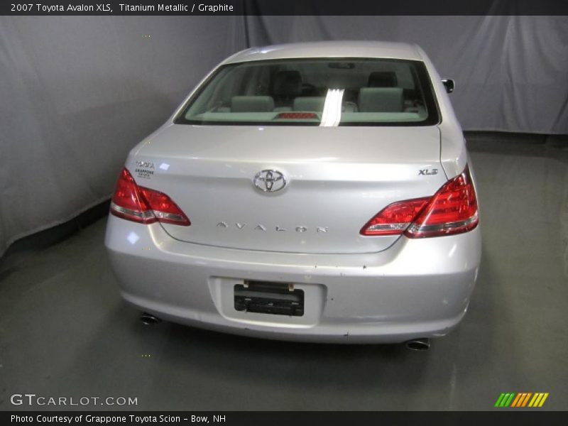 Titanium Metallic / Graphite 2007 Toyota Avalon XLS