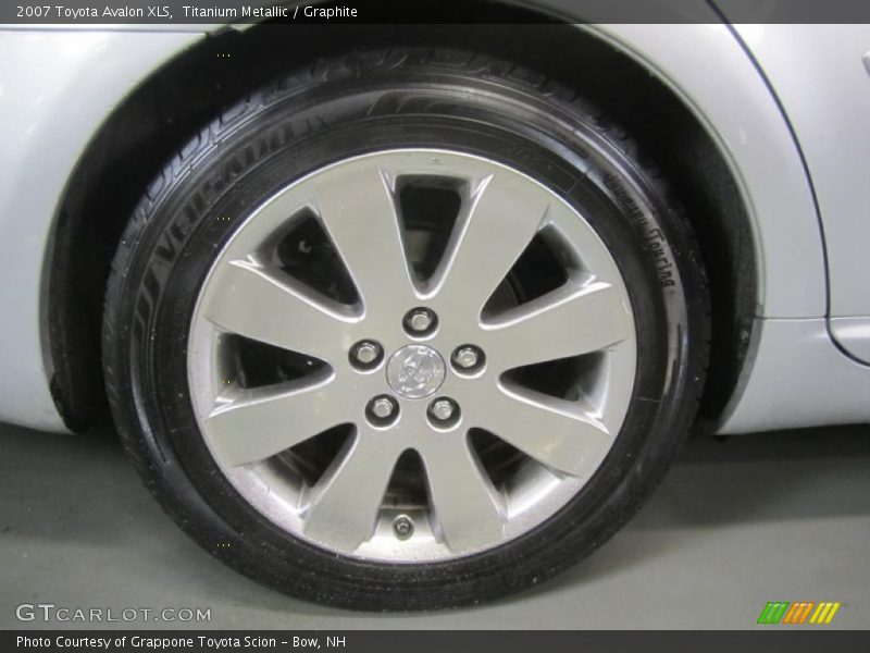 Titanium Metallic / Graphite 2007 Toyota Avalon XLS