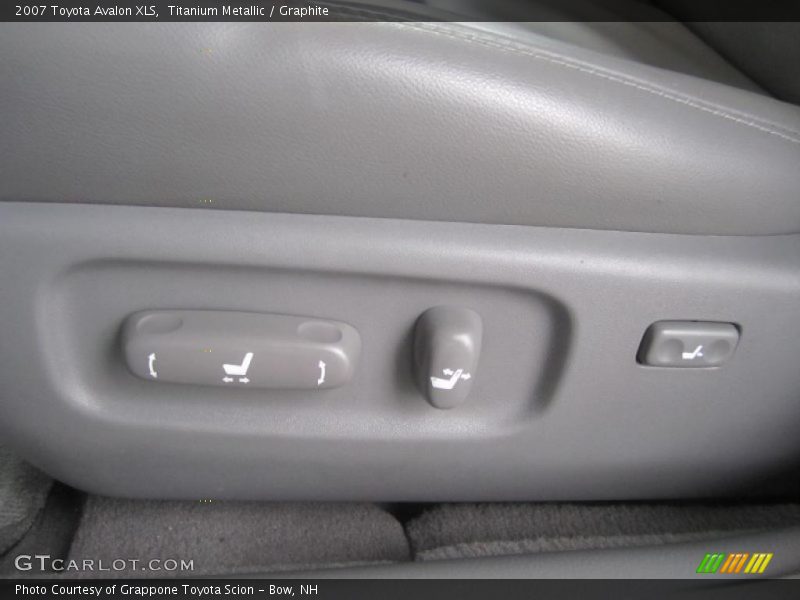 Titanium Metallic / Graphite 2007 Toyota Avalon XLS