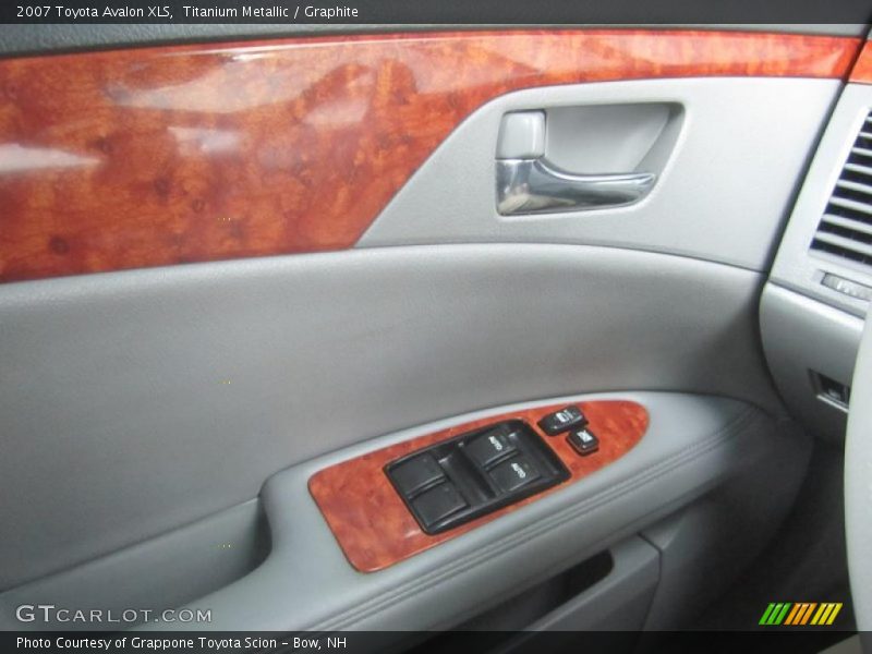 Titanium Metallic / Graphite 2007 Toyota Avalon XLS