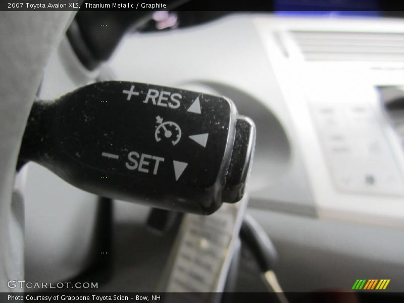 Titanium Metallic / Graphite 2007 Toyota Avalon XLS