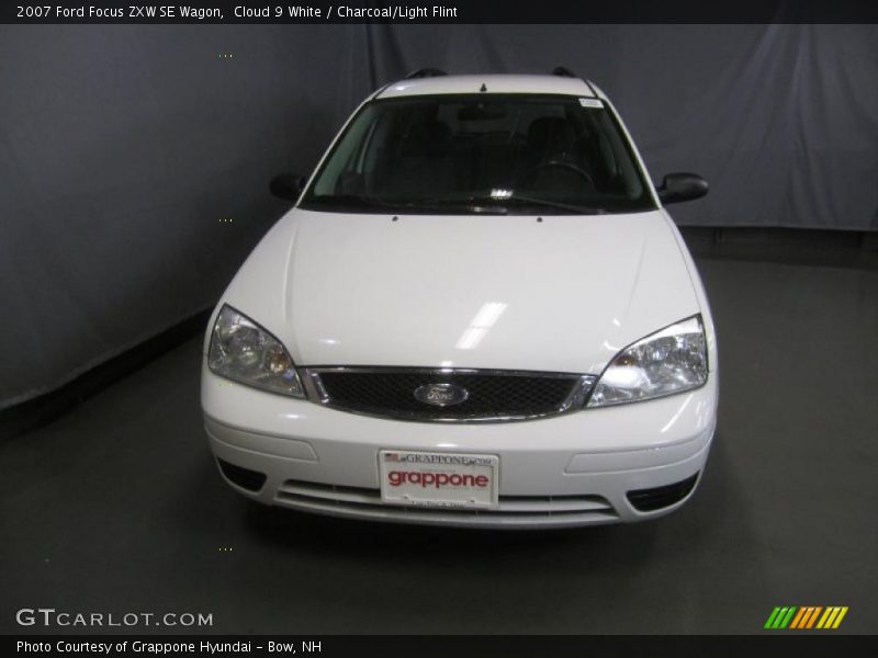 Cloud 9 White / Charcoal/Light Flint 2007 Ford Focus ZXW SE Wagon