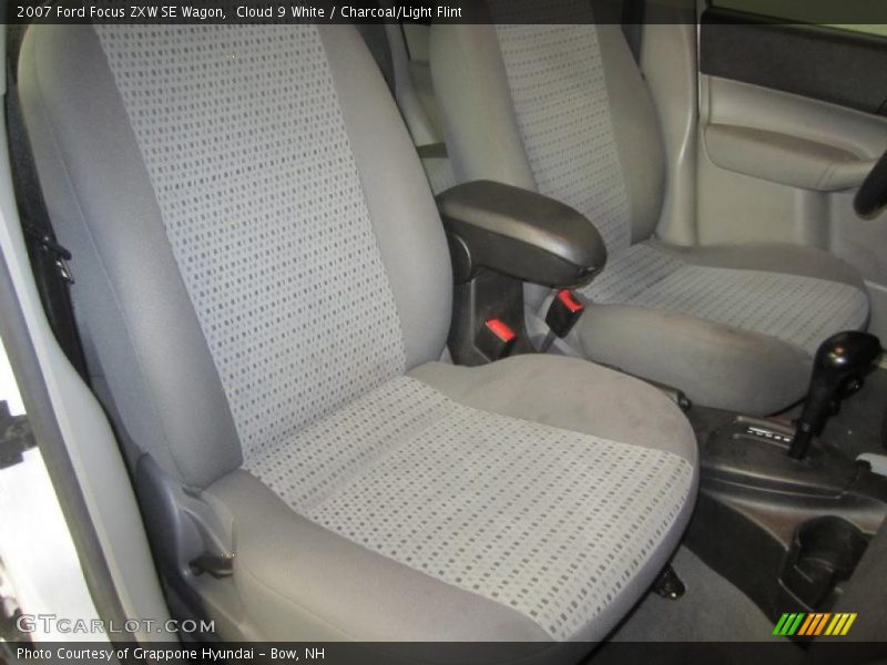  2007 Focus ZXW SE Wagon Charcoal/Light Flint Interior
