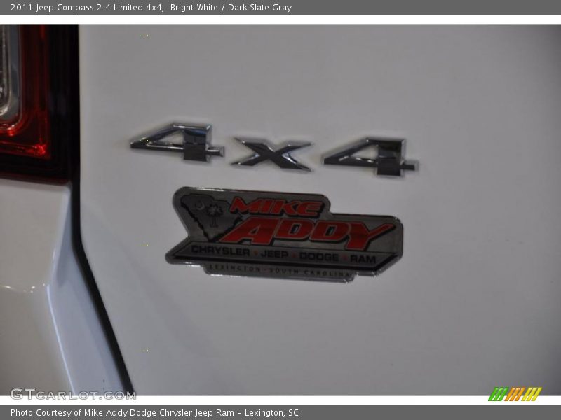 Bright White / Dark Slate Gray 2011 Jeep Compass 2.4 Limited 4x4
