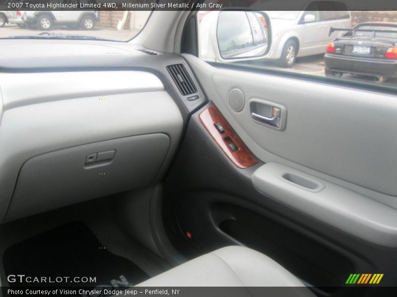 Millenium Silver Metallic / Ash Gray 2007 Toyota Highlander Limited 4WD