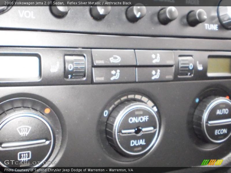 Controls of 2006 Jetta 2.0T Sedan