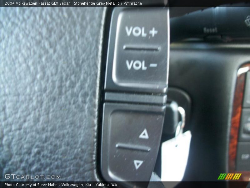 Stonehenge Grey Metallic / Anthracite 2004 Volkswagen Passat GLX Sedan