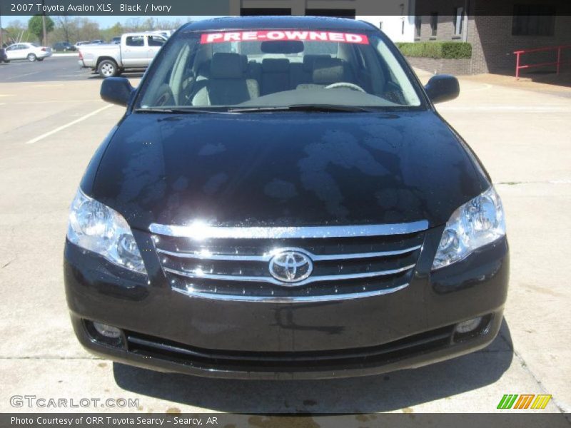 Black / Ivory 2007 Toyota Avalon XLS