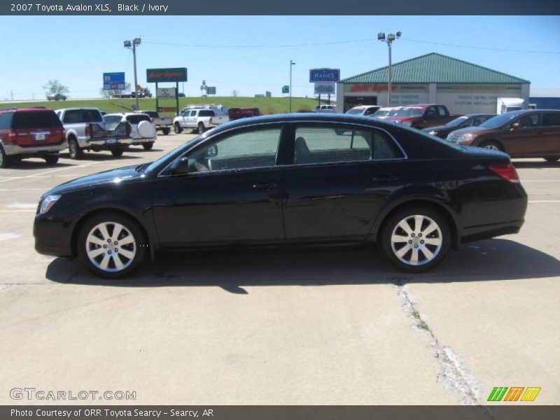 Black / Ivory 2007 Toyota Avalon XLS