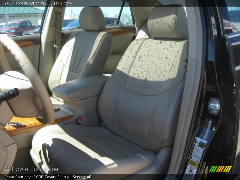 Black / Ivory 2007 Toyota Avalon XLS