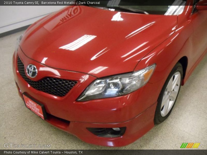 Barcelona Red Metallic / Dark Charcoal 2010 Toyota Camry SE