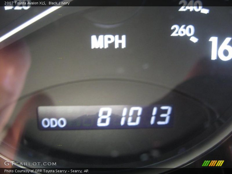Black / Ivory 2007 Toyota Avalon XLS