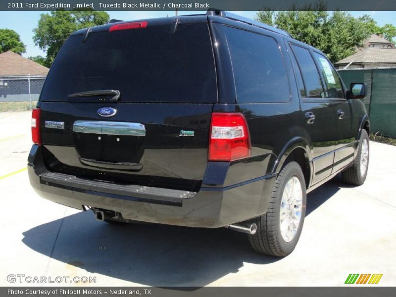 Tuxedo Black Metallic / Charcoal Black 2011 Ford Expedition Limited