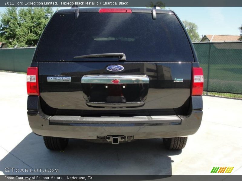 Tuxedo Black Metallic / Charcoal Black 2011 Ford Expedition Limited