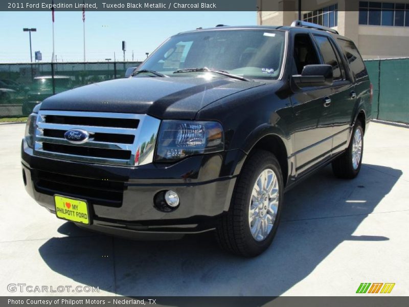 Tuxedo Black Metallic / Charcoal Black 2011 Ford Expedition Limited