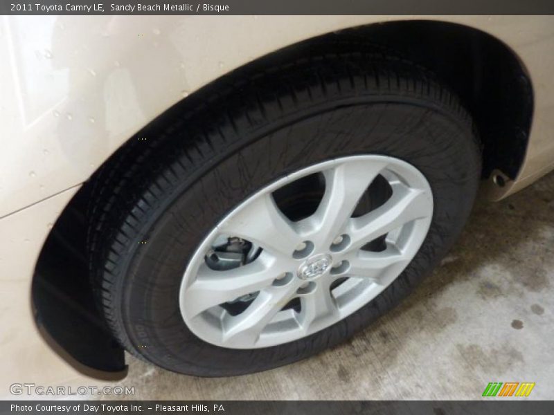 Sandy Beach Metallic / Bisque 2011 Toyota Camry LE