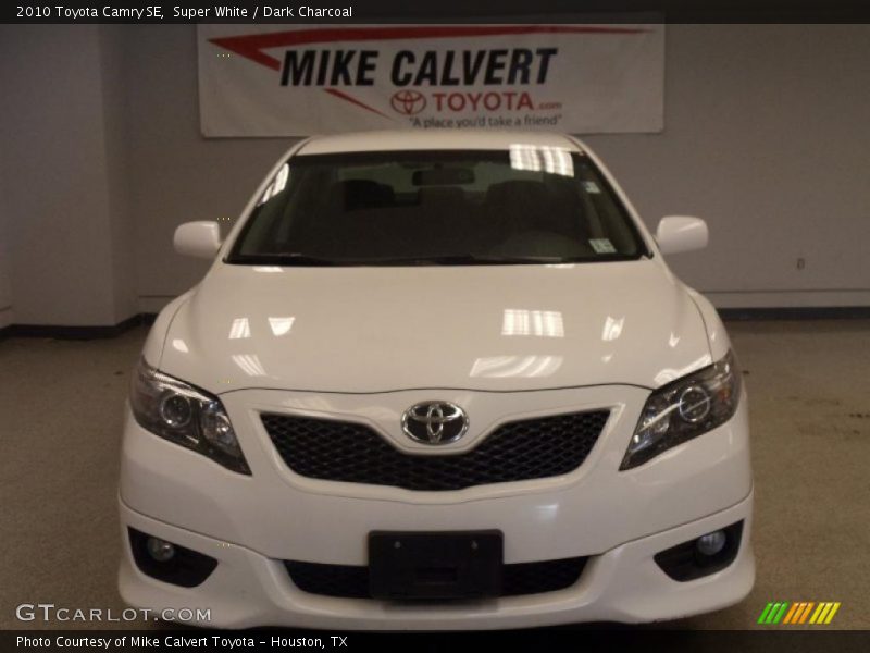 Super White / Dark Charcoal 2010 Toyota Camry SE