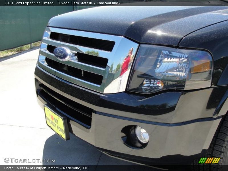 Tuxedo Black Metallic / Charcoal Black 2011 Ford Expedition Limited