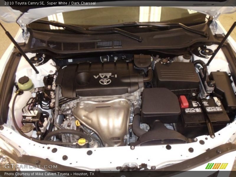 Super White / Dark Charcoal 2010 Toyota Camry SE