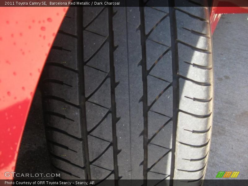 Barcelona Red Metallic / Dark Charcoal 2011 Toyota Camry SE