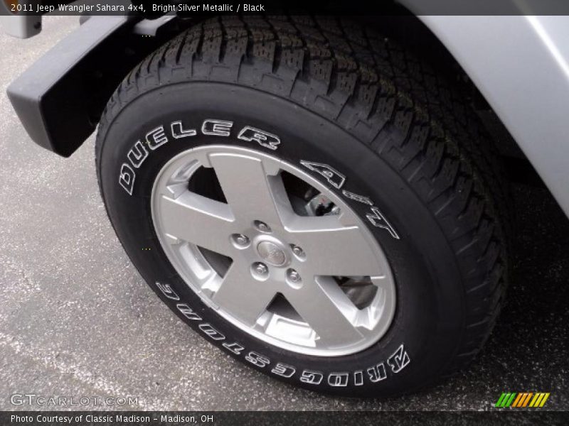 Bright Silver Metallic / Black 2011 Jeep Wrangler Sahara 4x4