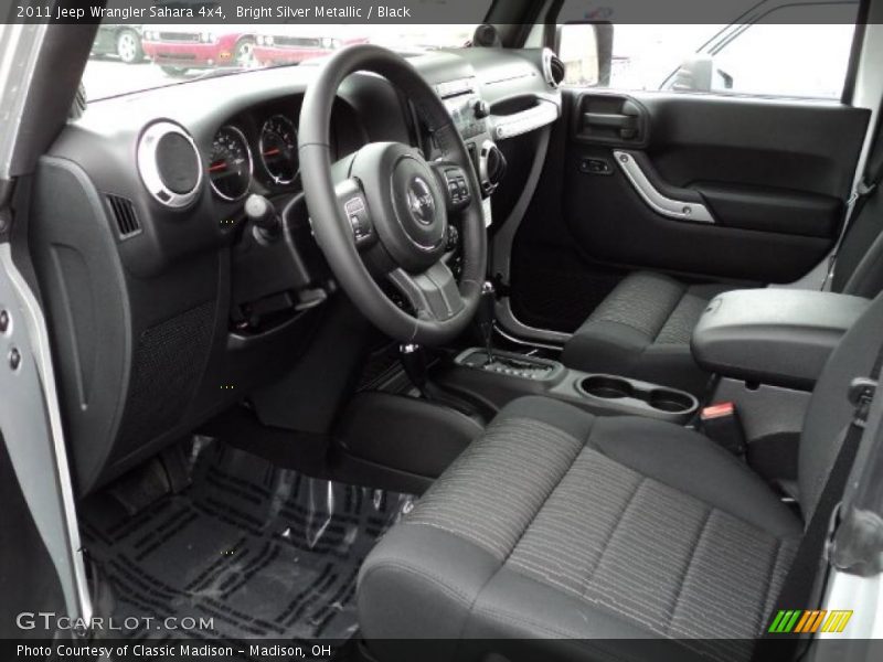 Bright Silver Metallic / Black 2011 Jeep Wrangler Sahara 4x4
