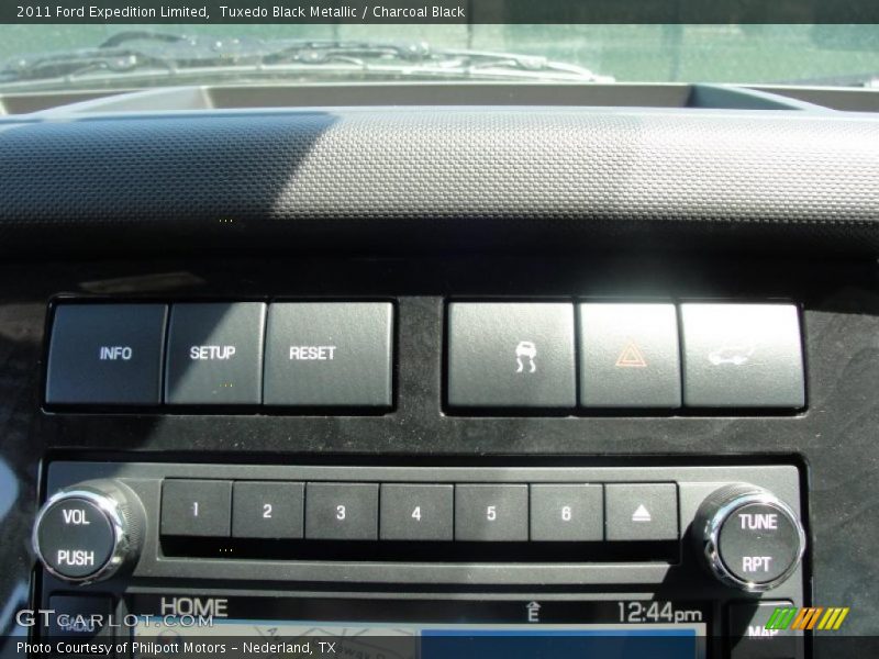 Tuxedo Black Metallic / Charcoal Black 2011 Ford Expedition Limited