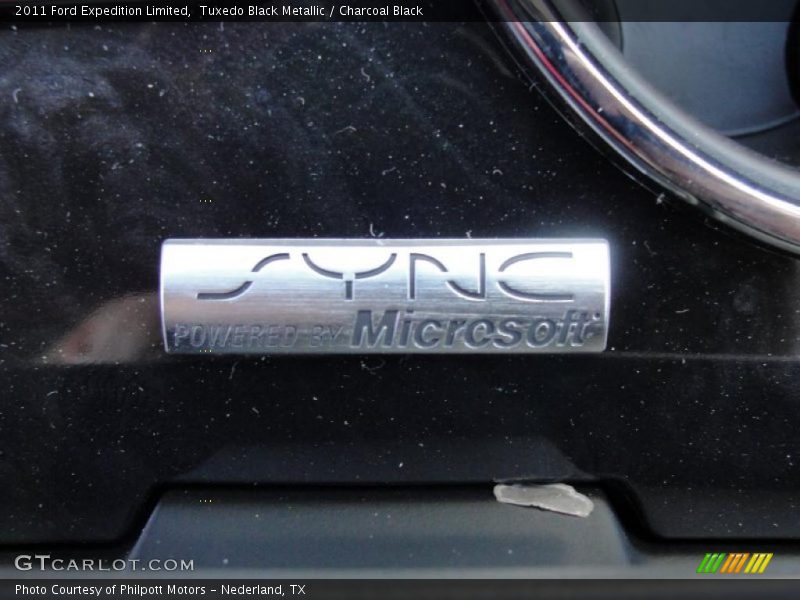 Tuxedo Black Metallic / Charcoal Black 2011 Ford Expedition Limited