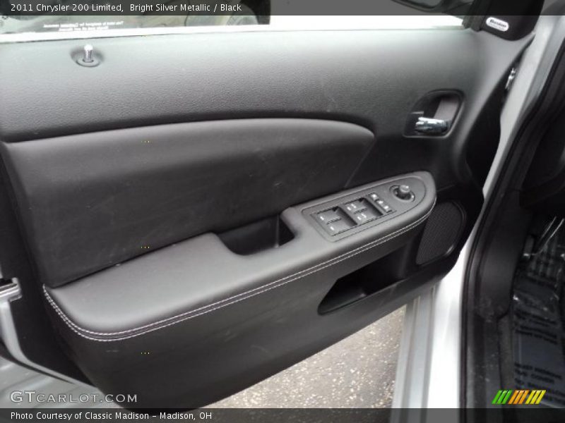 Bright Silver Metallic / Black 2011 Chrysler 200 Limited