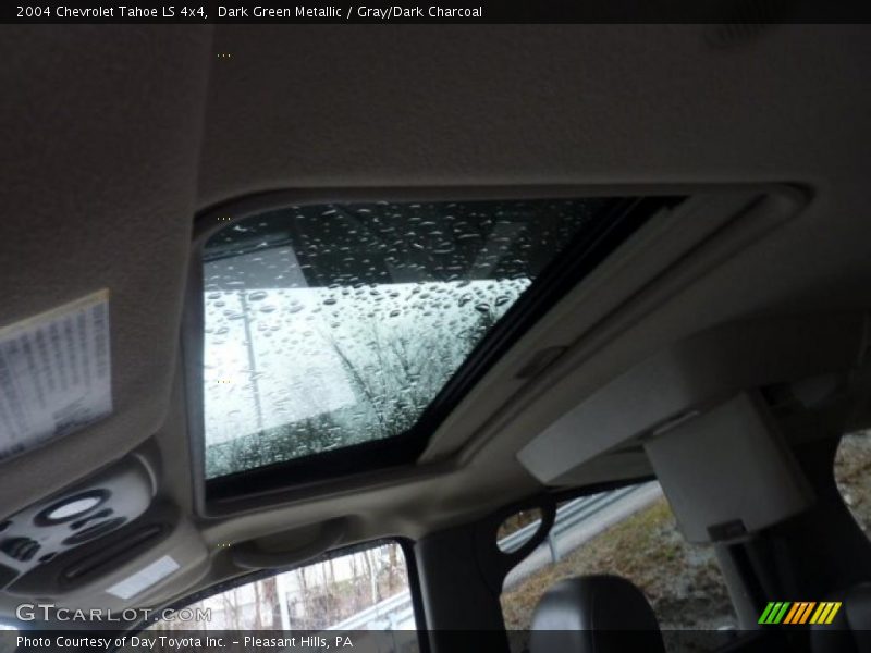 Dark Green Metallic / Gray/Dark Charcoal 2004 Chevrolet Tahoe LS 4x4