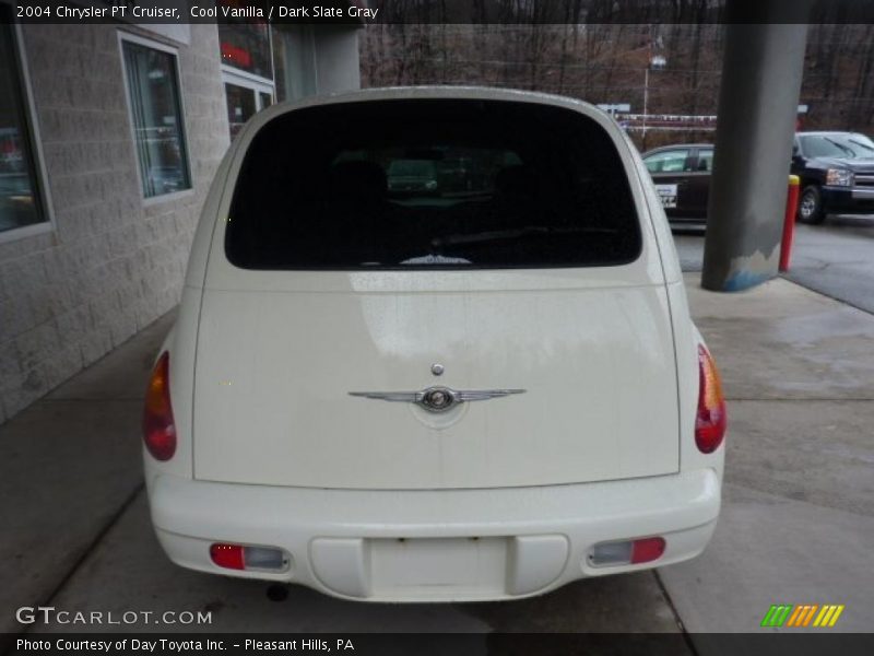 Cool Vanilla / Dark Slate Gray 2004 Chrysler PT Cruiser