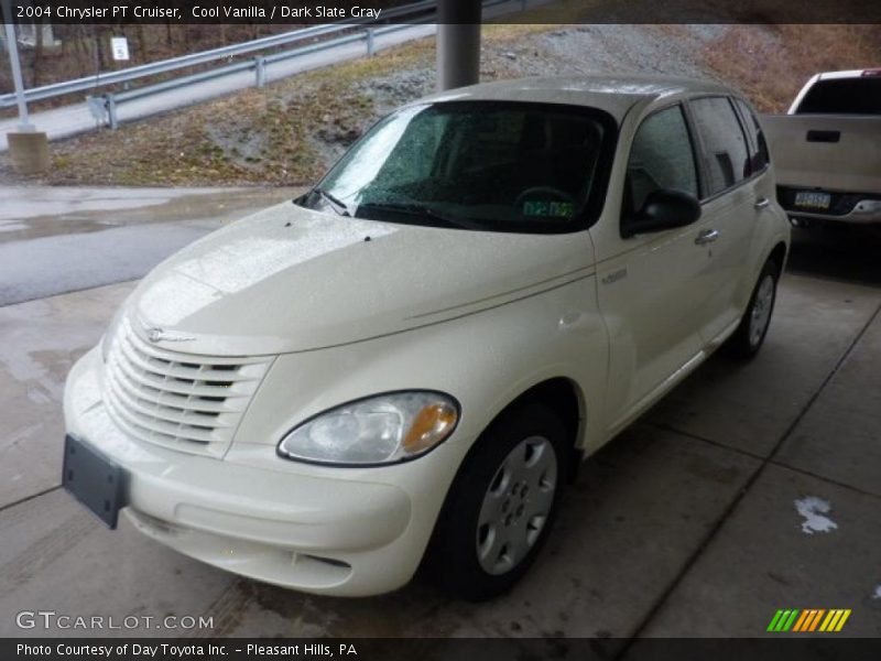 Cool Vanilla / Dark Slate Gray 2004 Chrysler PT Cruiser