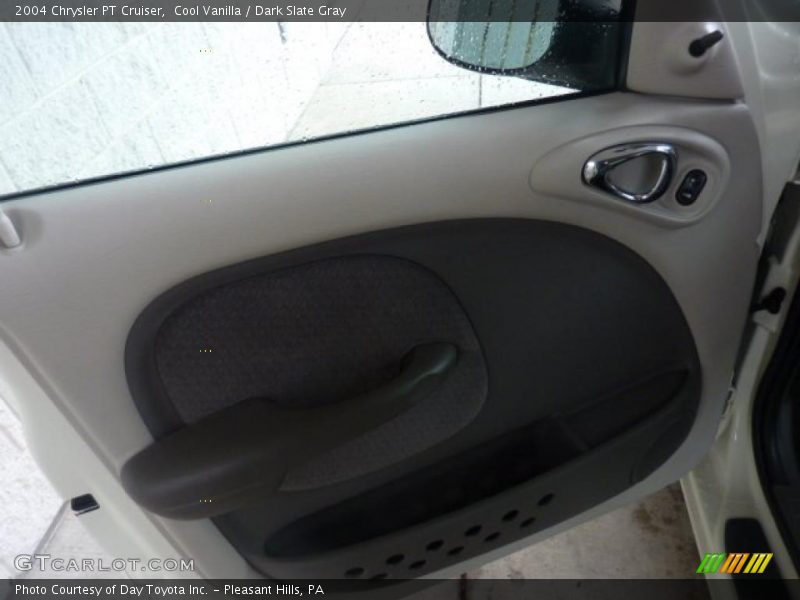 Cool Vanilla / Dark Slate Gray 2004 Chrysler PT Cruiser
