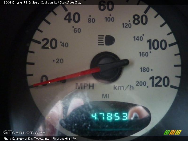 Cool Vanilla / Dark Slate Gray 2004 Chrysler PT Cruiser
