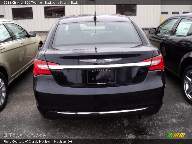 Blackberry Pearl / Black 2011 Chrysler 200 Touring