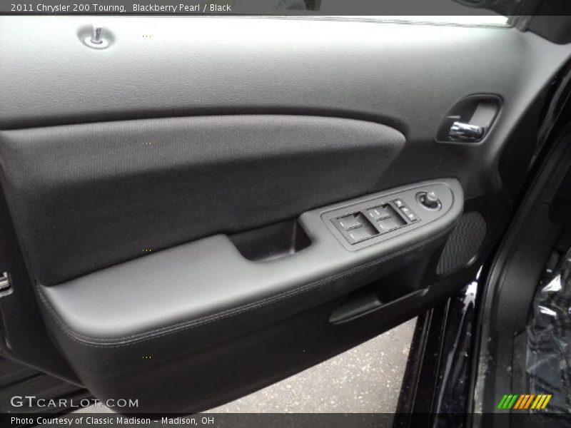 Blackberry Pearl / Black 2011 Chrysler 200 Touring