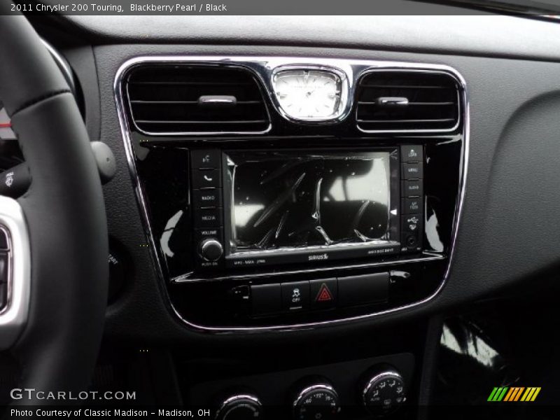 Blackberry Pearl / Black 2011 Chrysler 200 Touring