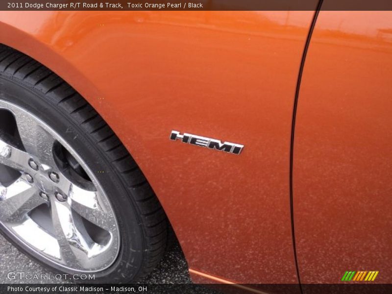 Toxic Orange Pearl / Black 2011 Dodge Charger R/T Road & Track